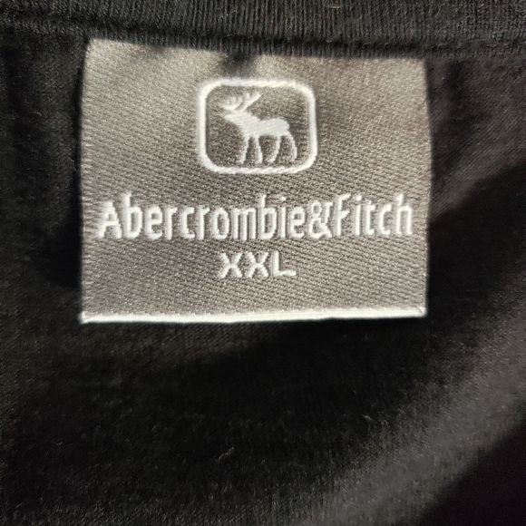 Women's Abercrombie and Fitch T-shirt - Picture 3 of 3